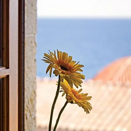 Likinia Otel 4*