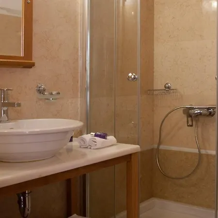 Hotel Likinia 4*