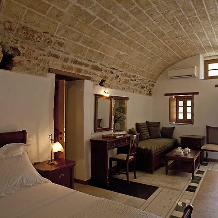 Likinia Otel Monemvasía